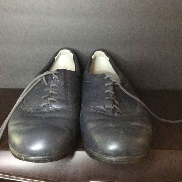 Shoes by SAS Tri pad soft step size 8 Tiny scratch shown - Picture 2 of 11